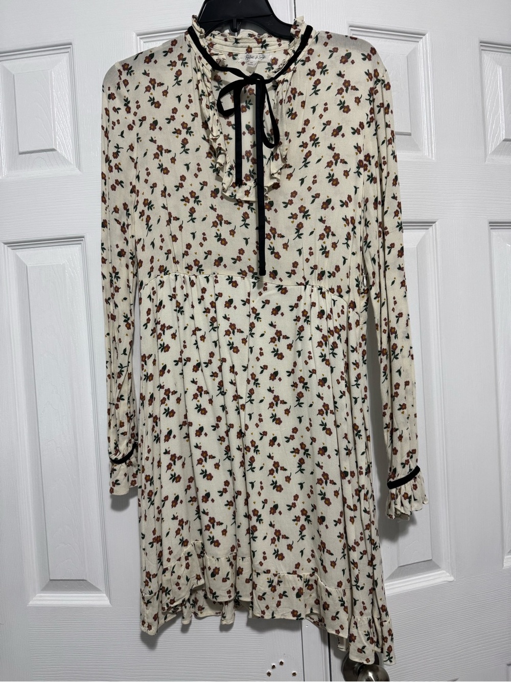 Taylor & Sage Cream Floral Ruffle Tie-Neck Long Sleeve Dress